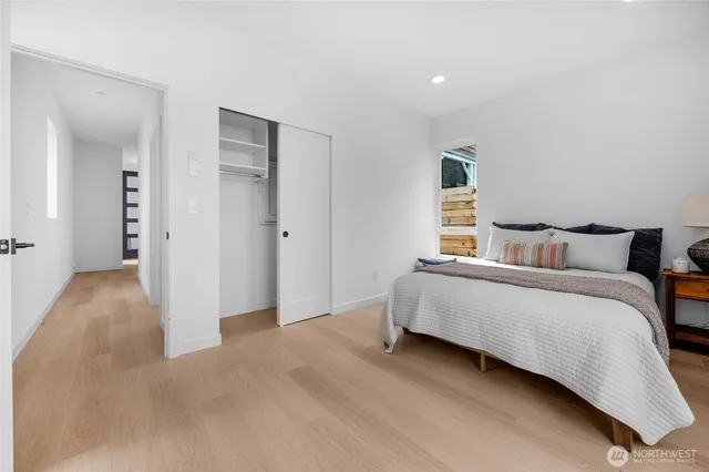 $1,125,000 | 920 16th Avenue, Unit B, Seattle, WA 98122