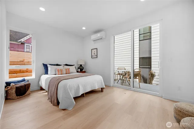 $1,125,000 | 920 16th Avenue, Unit B, Seattle, WA 98122