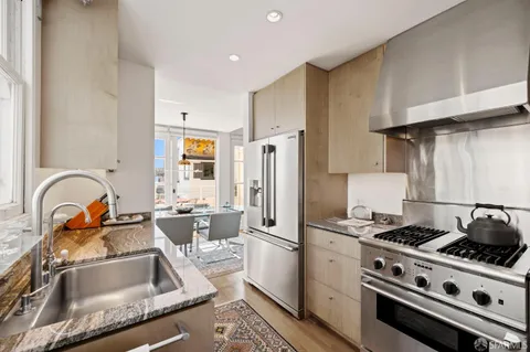 a view of building with outdoor space