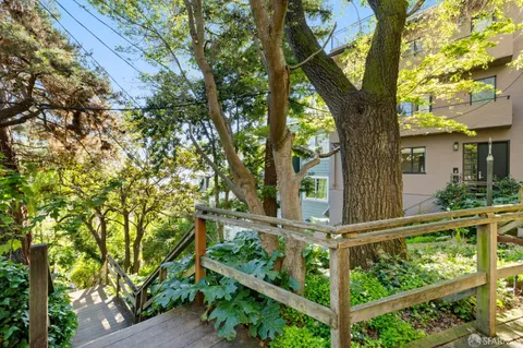 $1,095,000 | 1360 Montgomery Street, Unit 2, San Francisco, CA 94133