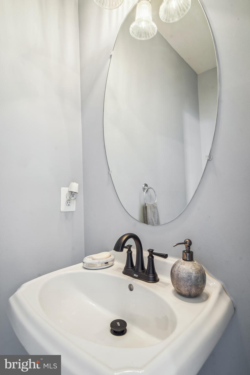 53 Inkberry Circle Gaithersburg, MD 20877 - Photo 8 of 51 Gallery Image 8