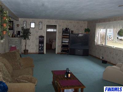 815 Flaxmill Road Huntington, IN 46750 - Photo 4 of 11 Gallery Image 4