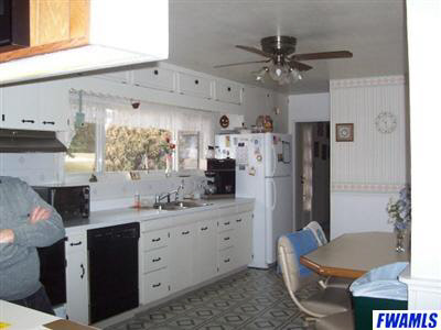 815 Flaxmill Road Huntington, IN 46750 - Photo 8 of 11 Gallery Image 8