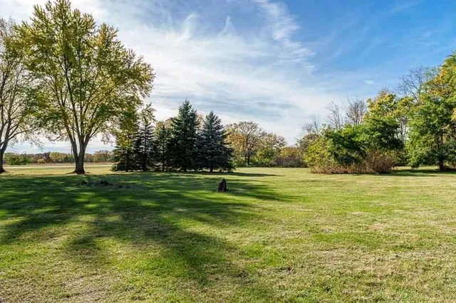 $420,000 | 15685 West State Road, Pecatonica, IL 61063