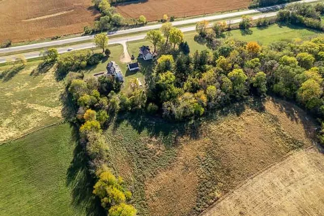 $420,000 | 15685 West State Road, Pecatonica, IL 61063