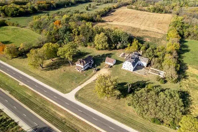 $420,000 | 15685 West State Road, Pecatonica, IL 61063