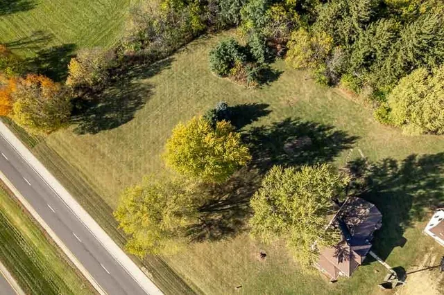 $420,000 | 15685 West State Road, Pecatonica, IL 61063