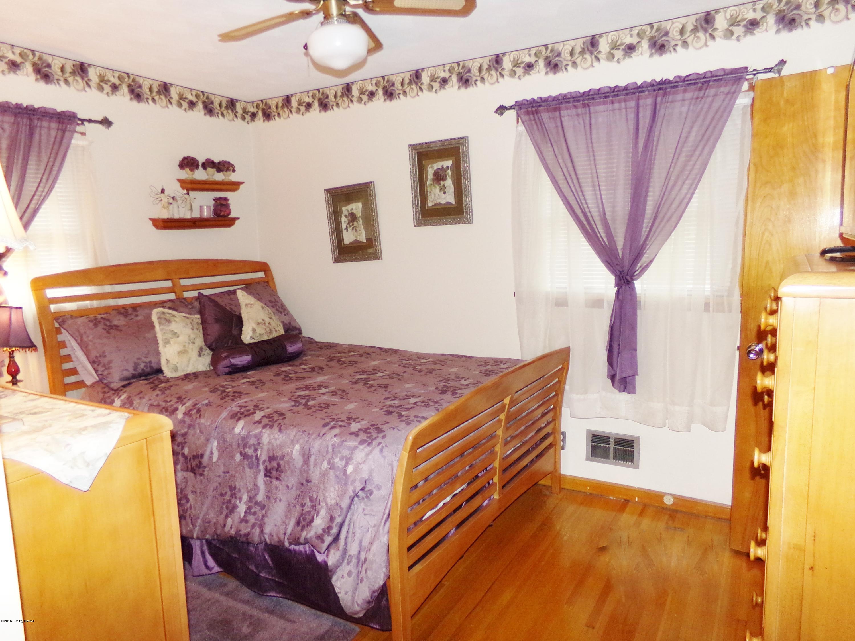 6100 Shadow Run Road Louisville, KY 40219 - Photo 7 of 11 MASTER BEDROOM