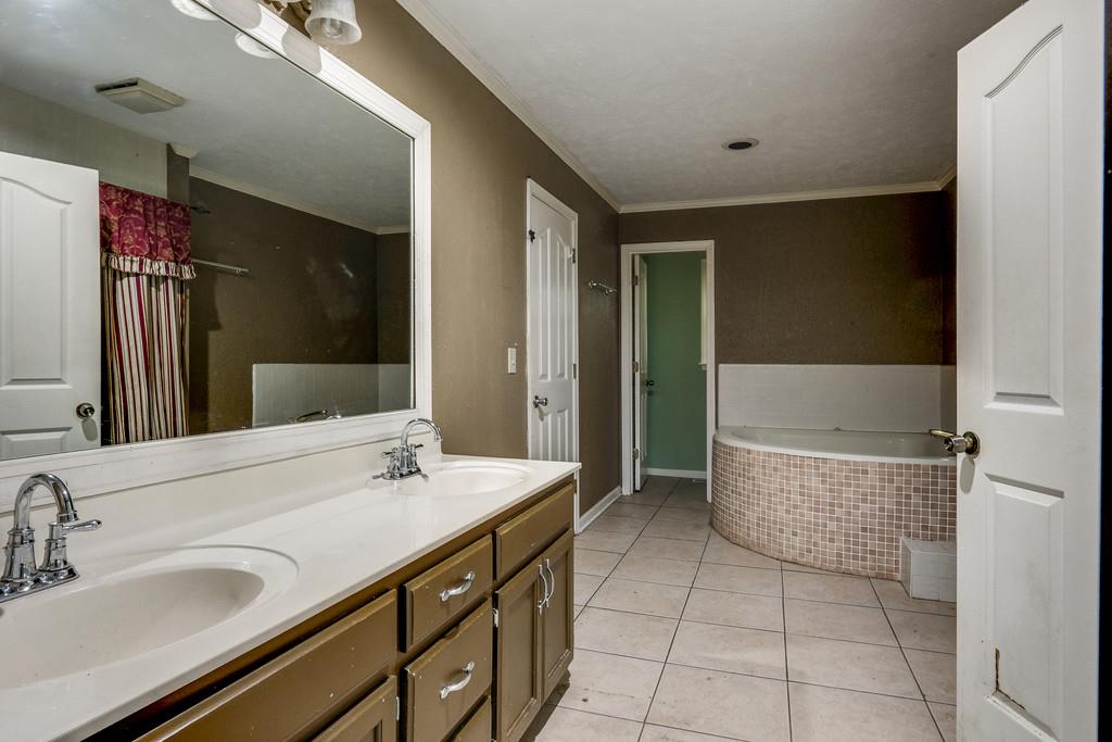 6145 Pettus Road Antioch, TN 37013 - Photo 16 of 29 Master Bath