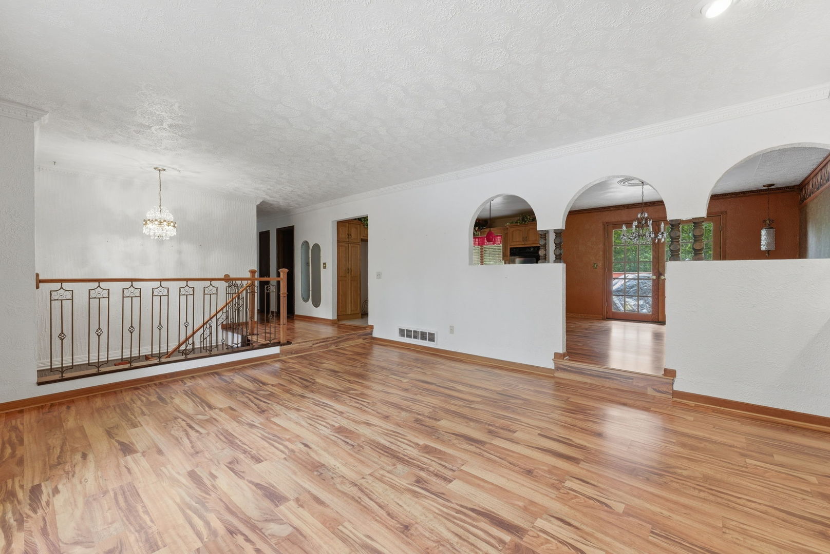 3001 2nd Street Moline, IL 61265 - Photo 12 of 36