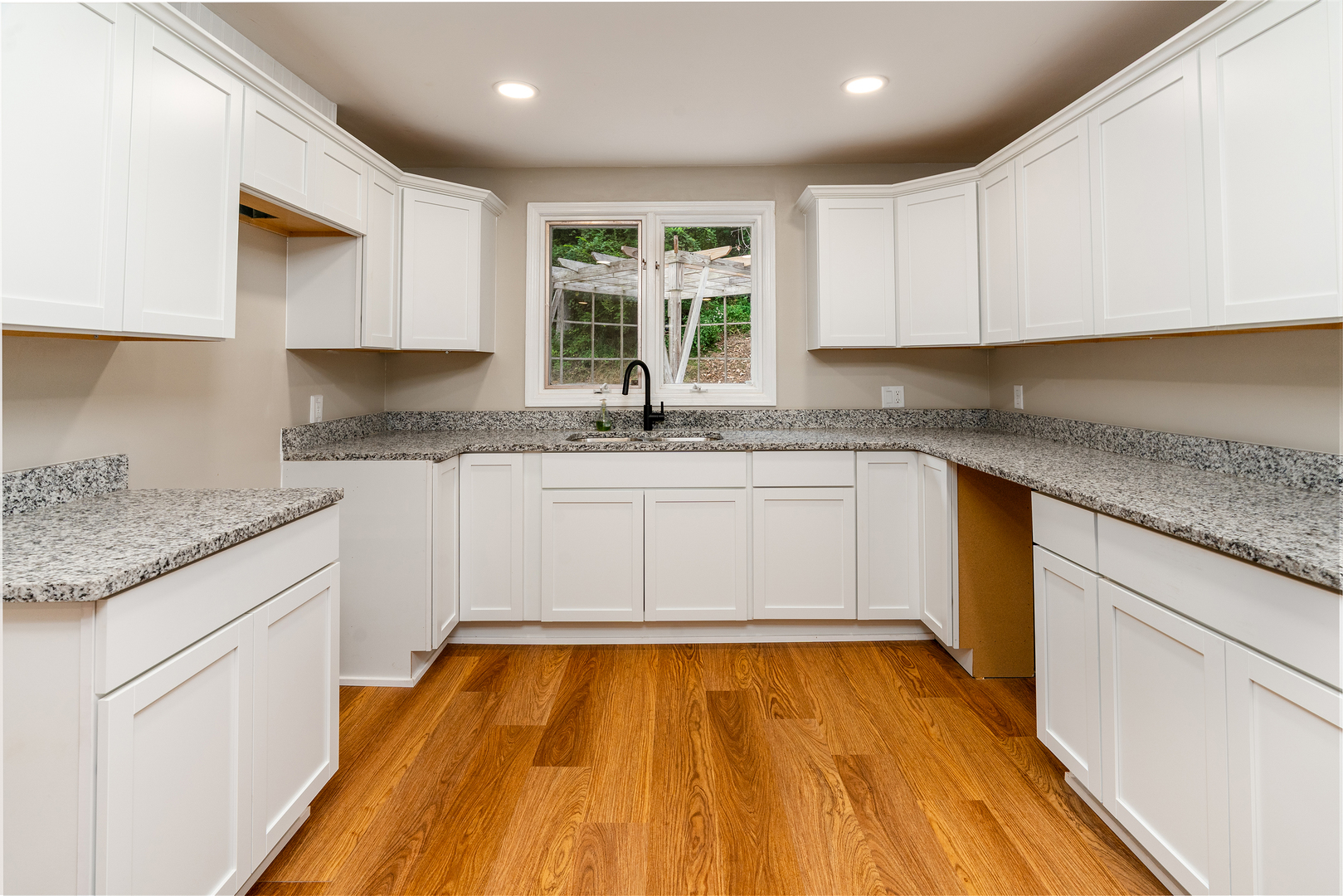 378 Contentment Road Makanda, IL 62958 - Photo 9 of 40 Gallery Image 9