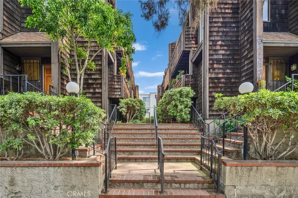 $758,000 | 332 North 5th Street, Burbank, CA 91501