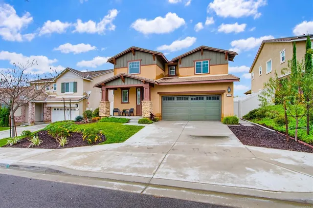 $869,500 | 440 Calabrese Street, Fallbrook, CA 92028