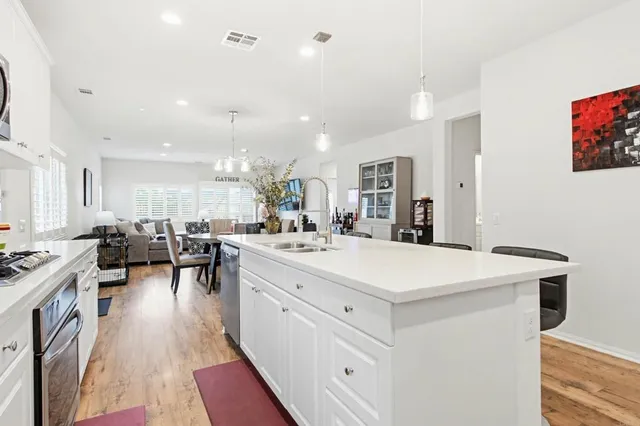 $869,500 | 440 Calabrese Street, Fallbrook, CA 92028