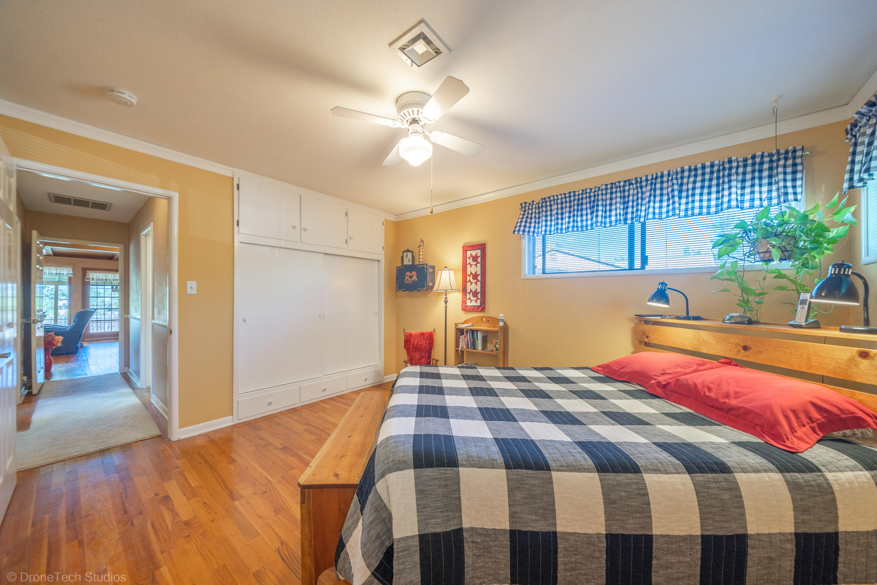 588 Ridge Road Redding, CA 96003 - Photo 22 of 53 588 Ridge Rd-27