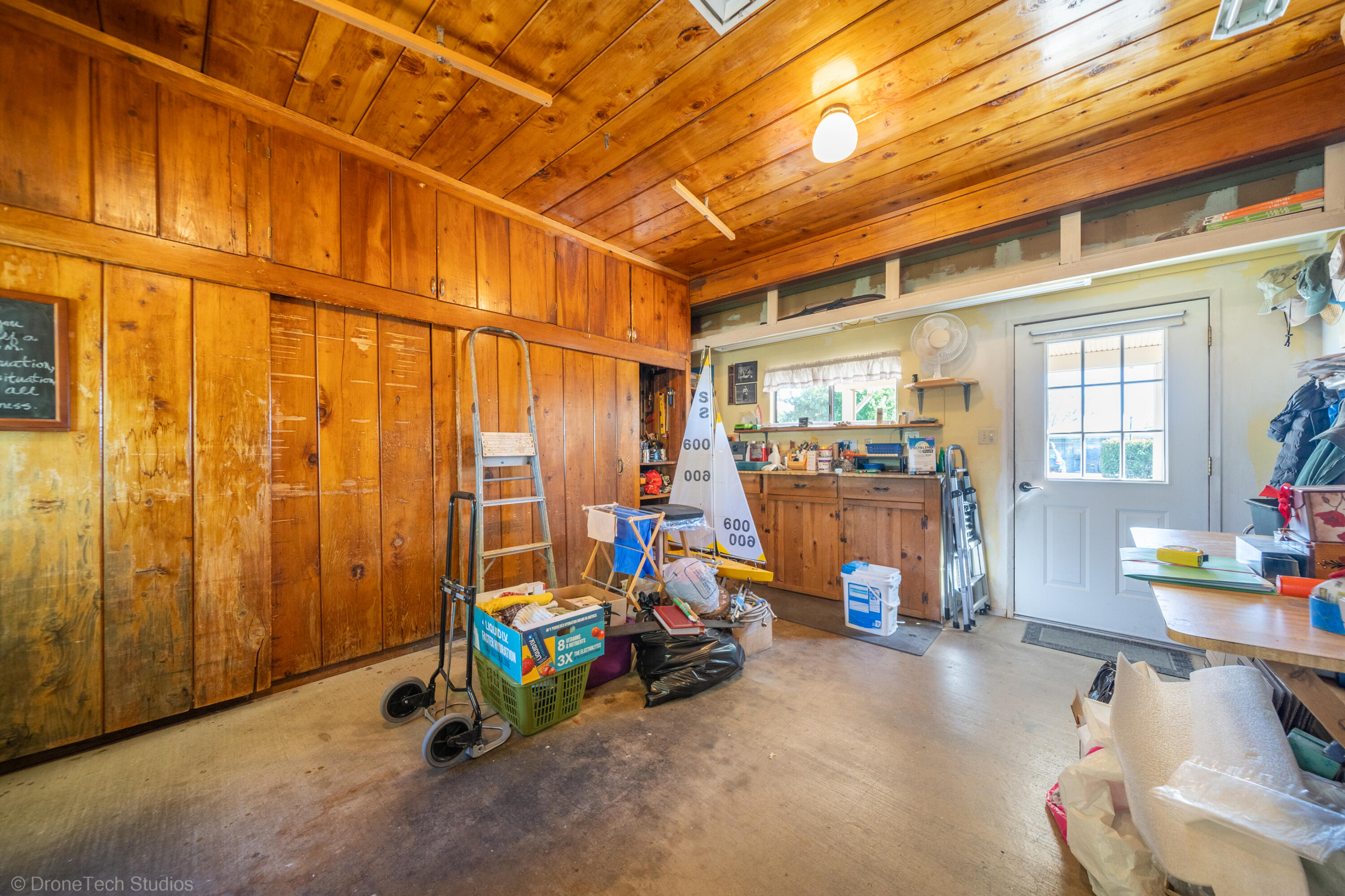 588 Ridge Road Redding, CA 96003 - Photo 32 of 53 588 Ridge Rd-37