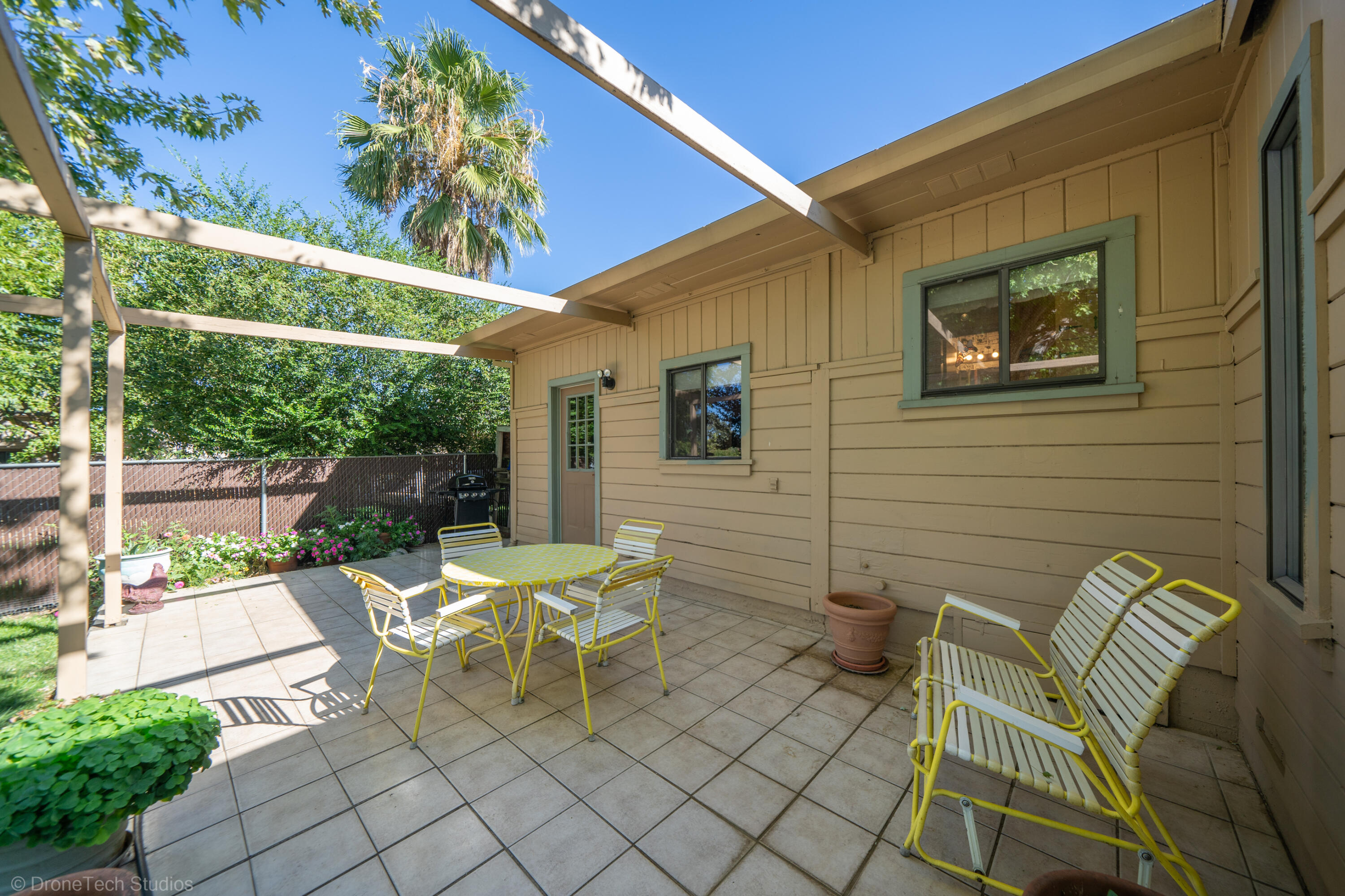 588 Ridge Road Redding, CA 96003 - Photo 34 of 53 588 Ridge Rd-40