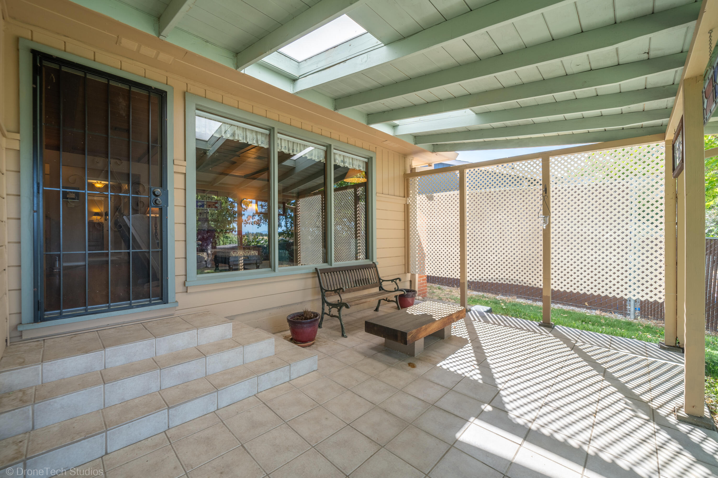 588 Ridge Road Redding, CA 96003 - Photo 35 of 53 588 Ridge Rd-41