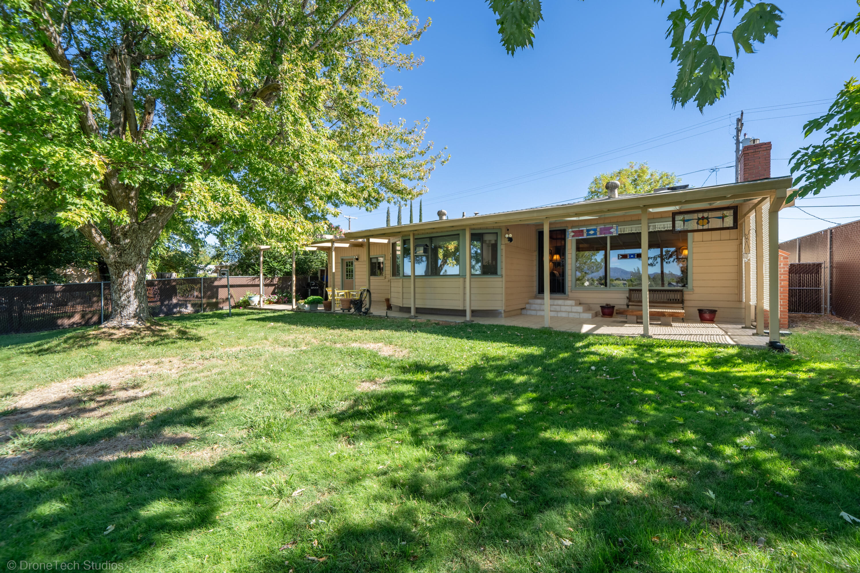 588 Ridge Road Redding, CA 96003 - Photo 41 of 53 588 Ridge Rd-49