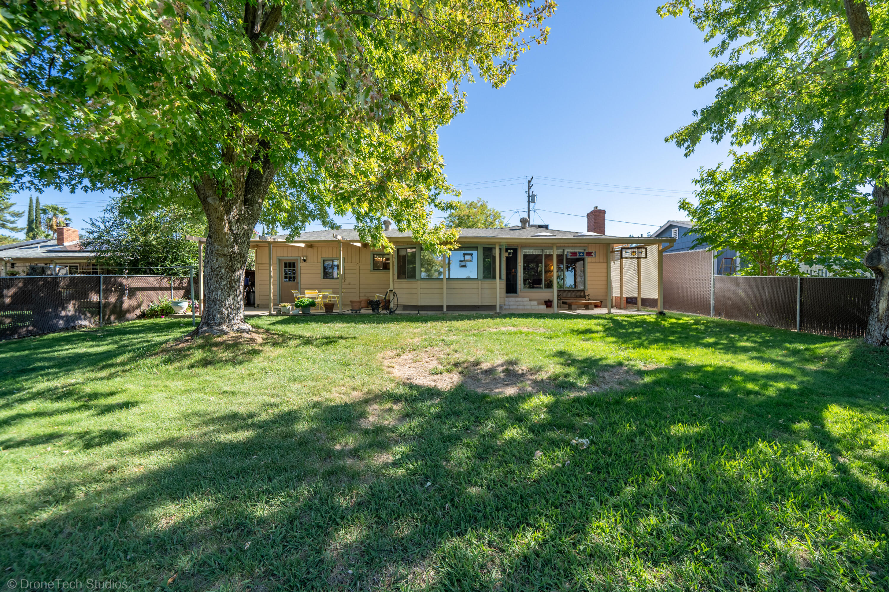 588 Ridge Road Redding, CA 96003 - Photo 42 of 53 588 Ridge Rd-52