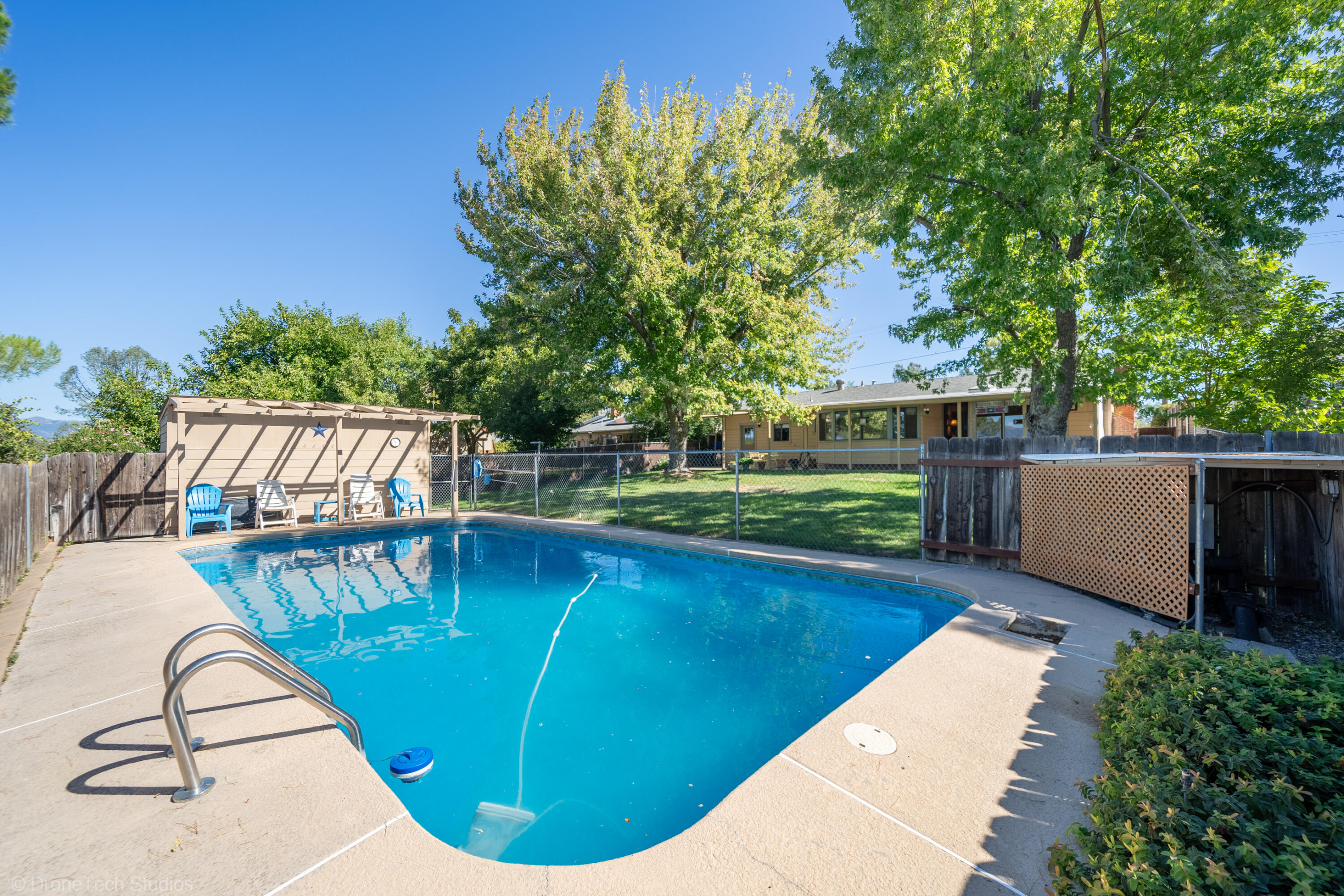 588 Ridge Road Redding, CA 96003 - Photo 45 of 53 588 Ridge Rd-59