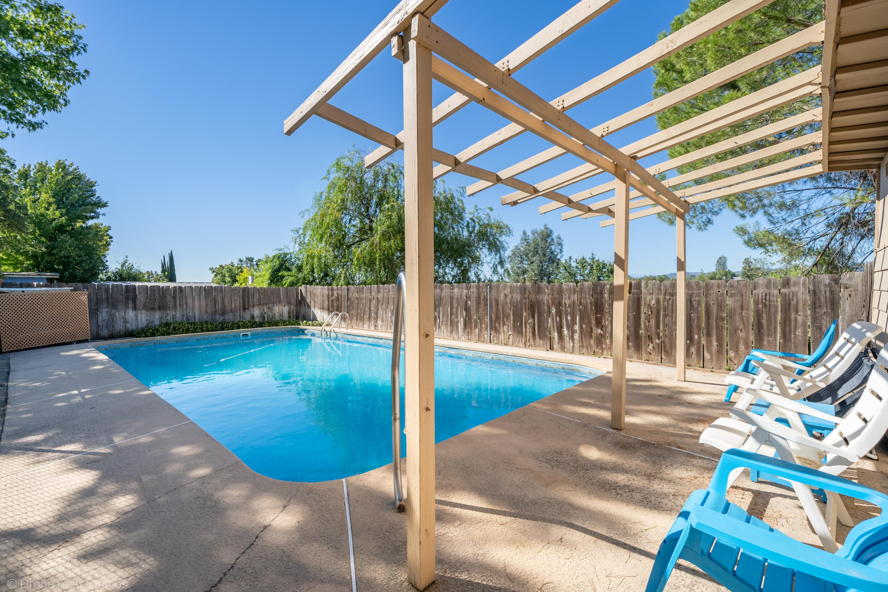 588 Ridge Road Redding, CA 96003 - Photo 47 of 53 588 Ridge Rd-56