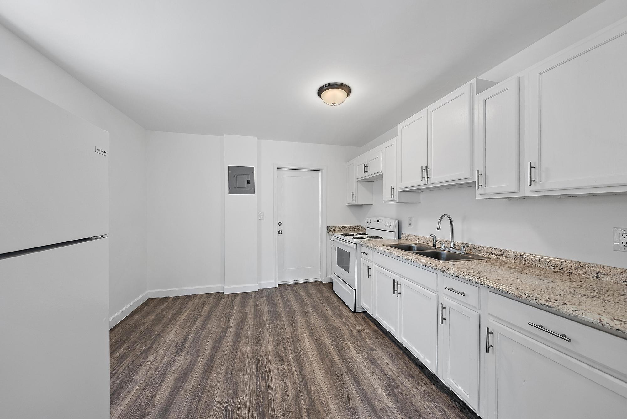 624 West 3rd Street Riviera Beach, FL 33404 - Photo 9 of 13 624 W 3rd Street-9