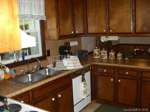 1306 Rock House Road Marion, NC 28752 - Photo 18 of 28 Gallery Image 18