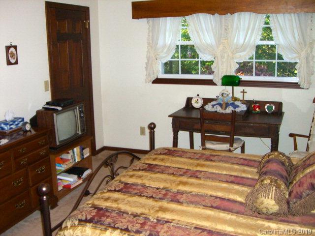 1306 Rock House Road Marion, NC 28752 - Photo 27 of 28 Gallery Image 27
