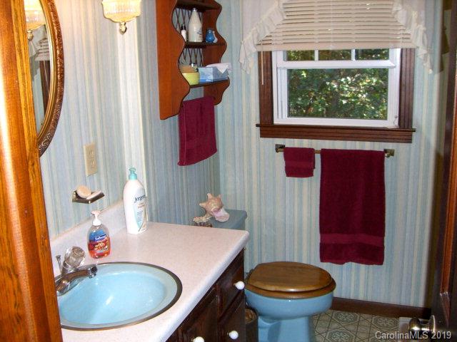 1306 Rock House Road Marion, NC 28752 - Photo 28 of 28 Gallery Image 28