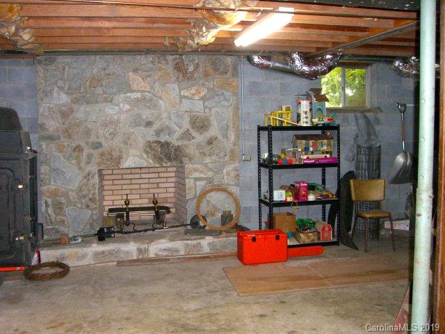 1306 Rock House Road Marion, NC 28752 - Photo 8 of 28 Gallery Image 8