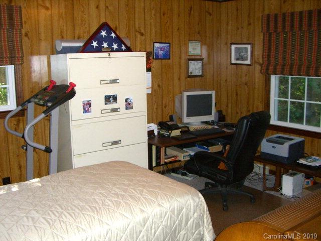 1306 Rock House Road Marion, NC 28752 - Photo 10 of 28 Gallery Image 10