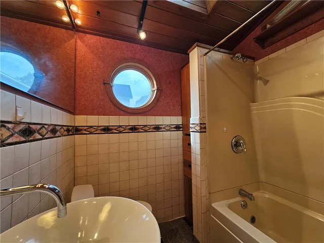 $1,300 | 54 Bemis Avenue, Hornell, NY 14843