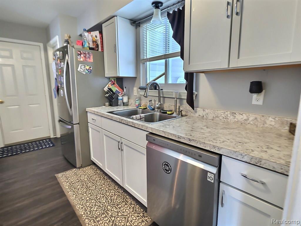 4513 Old Carriage Road Flint, MI 48507 - Photo 6 of 20 Gallery Image 6