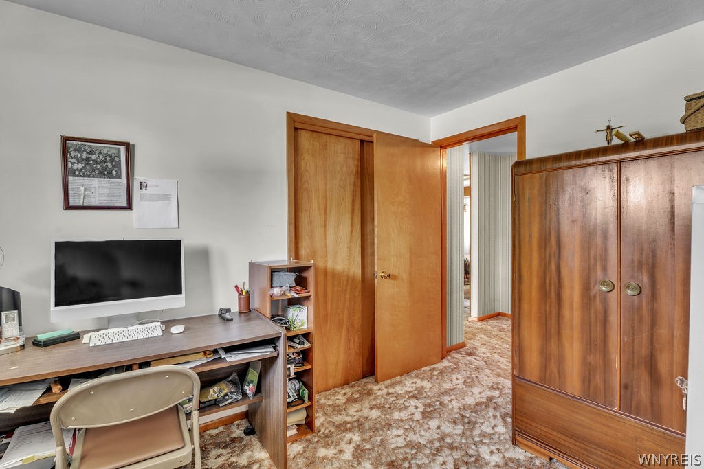 638 Borden Road Cheektowaga, NY 14227 - Photo 28 of 41 Bedroom #3