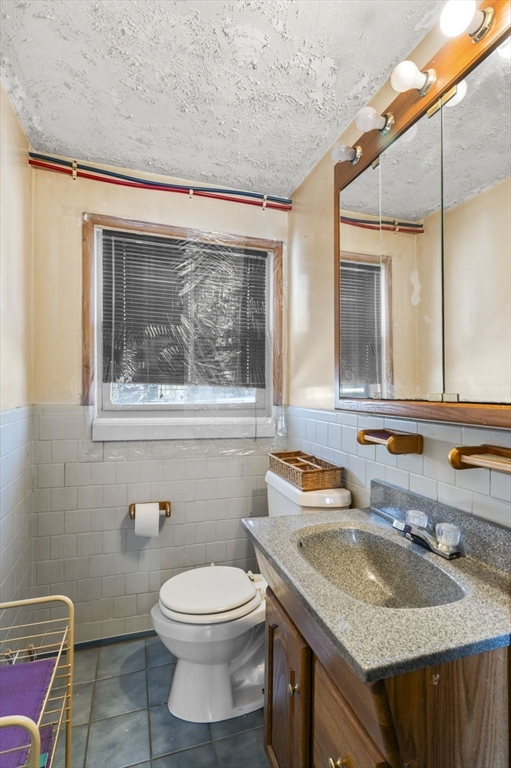 43 Coolidge Road Danvers, MA 01923 - Photo 11 of 29