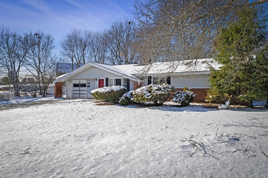 43 Coolidge Road Danvers, MA 01923 - Photo 2 of 29