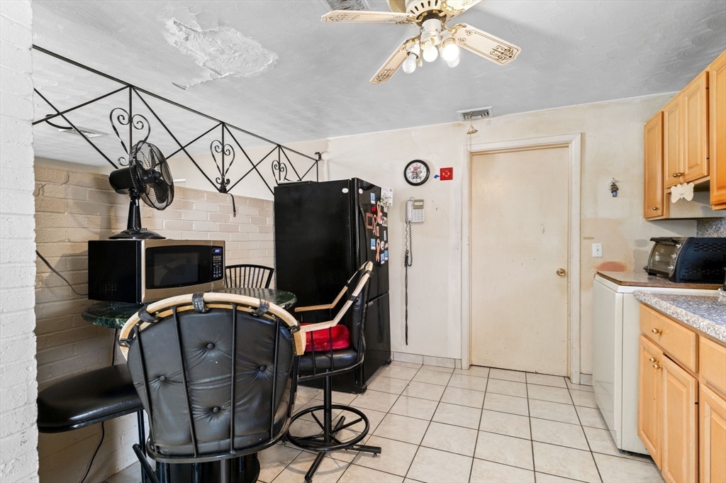 43 Coolidge Road Danvers, MA 01923 - Photo 9 of 29