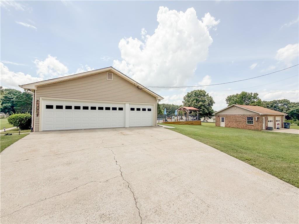 4817 Cook Road Southwest Stockbridge, GA 30281 - Photo 6 of 92