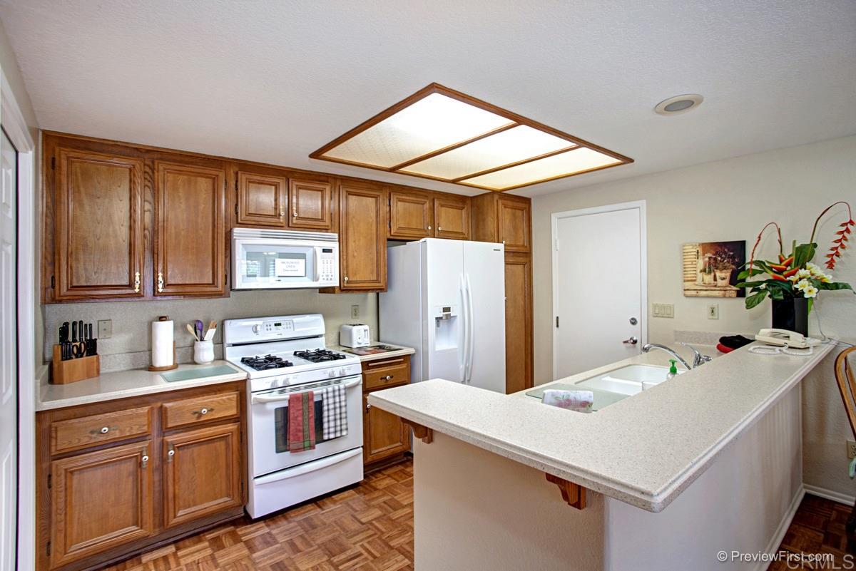 4189 Rhodes Way Oceanside, CA 92056 - Photo 11 of 24