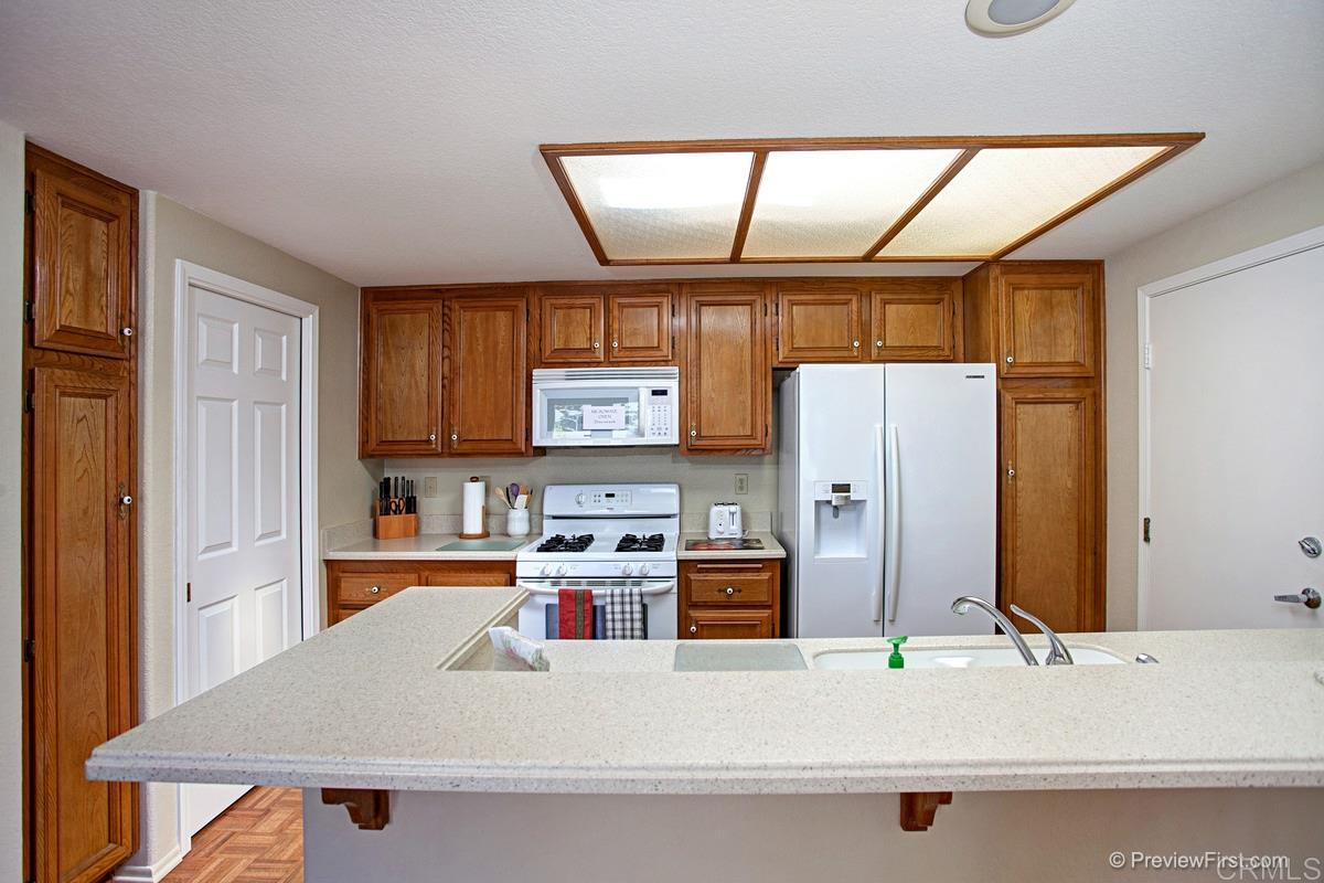 4189 Rhodes Way Oceanside, CA 92056 - Photo 12 of 24