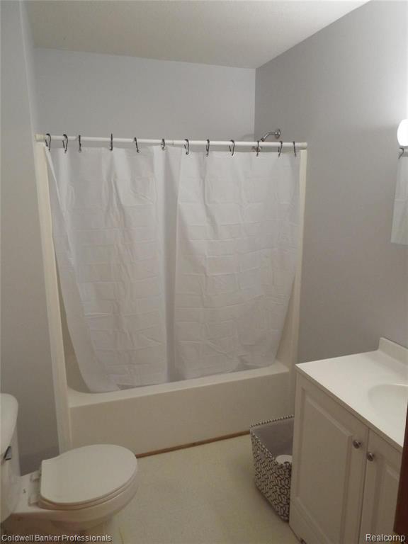 45820 Prairiegrass, Unit 8 Belleville, MI 48111 - Photo 16 of 29