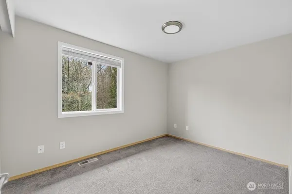 $560,000 | 1212 North 12th Place, Mount Vernon, WA 98273