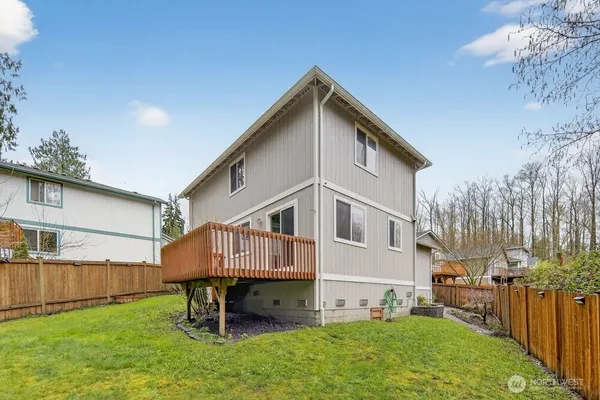 $560,000 | 1212 North 12th Place, Mount Vernon, WA 98273