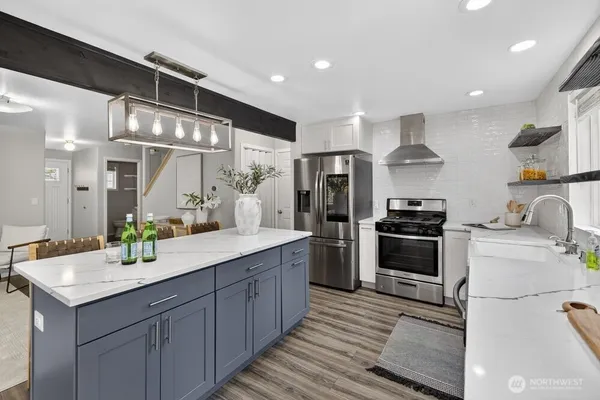 $560,000 | 1212 North 12th Place, Mount Vernon, WA 98273