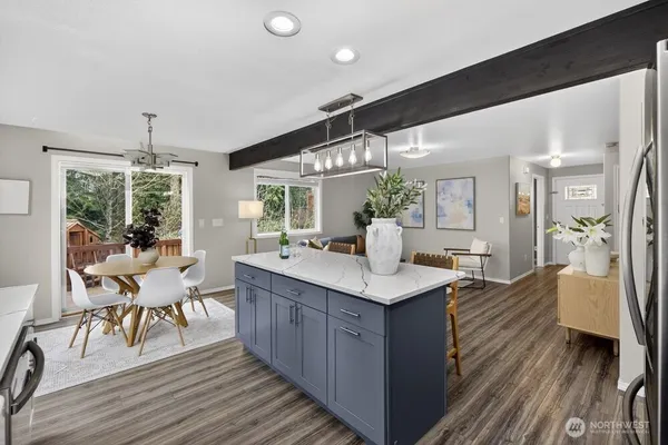 $560,000 | 1212 North 12th Place, Mount Vernon, WA 98273