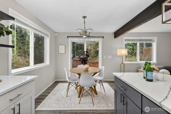 $560,000 | 1212 North 12th Place, Mount Vernon, WA 98273