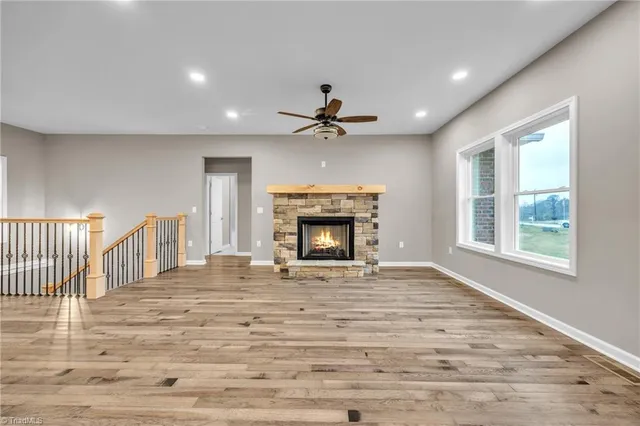 $559,700 | 130 Oak Pointe Lane, Wilkesboro, NC 28697