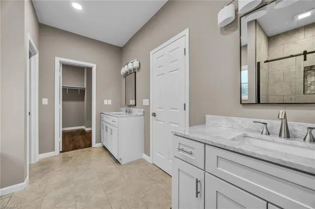 $559,700 | 130 Oak Pointe Lane, Wilkesboro, NC 28697