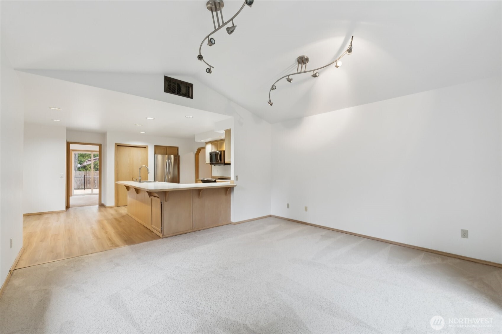 9227 232nd Street Southwest Edmonds, WA 98020 - Photo 6 of 31